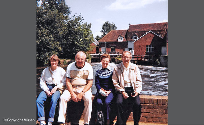 Kathryn, Uncle Ted, Mom and Dad in England, 1982